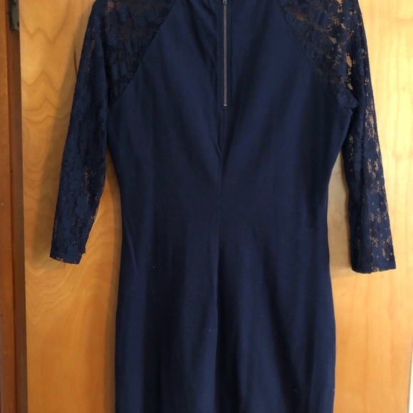 Express short dress with lace 3/4 sleeves. - Picture 2 of 2